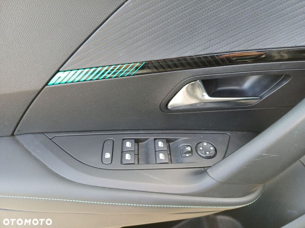 Peugeot 2008 - 21