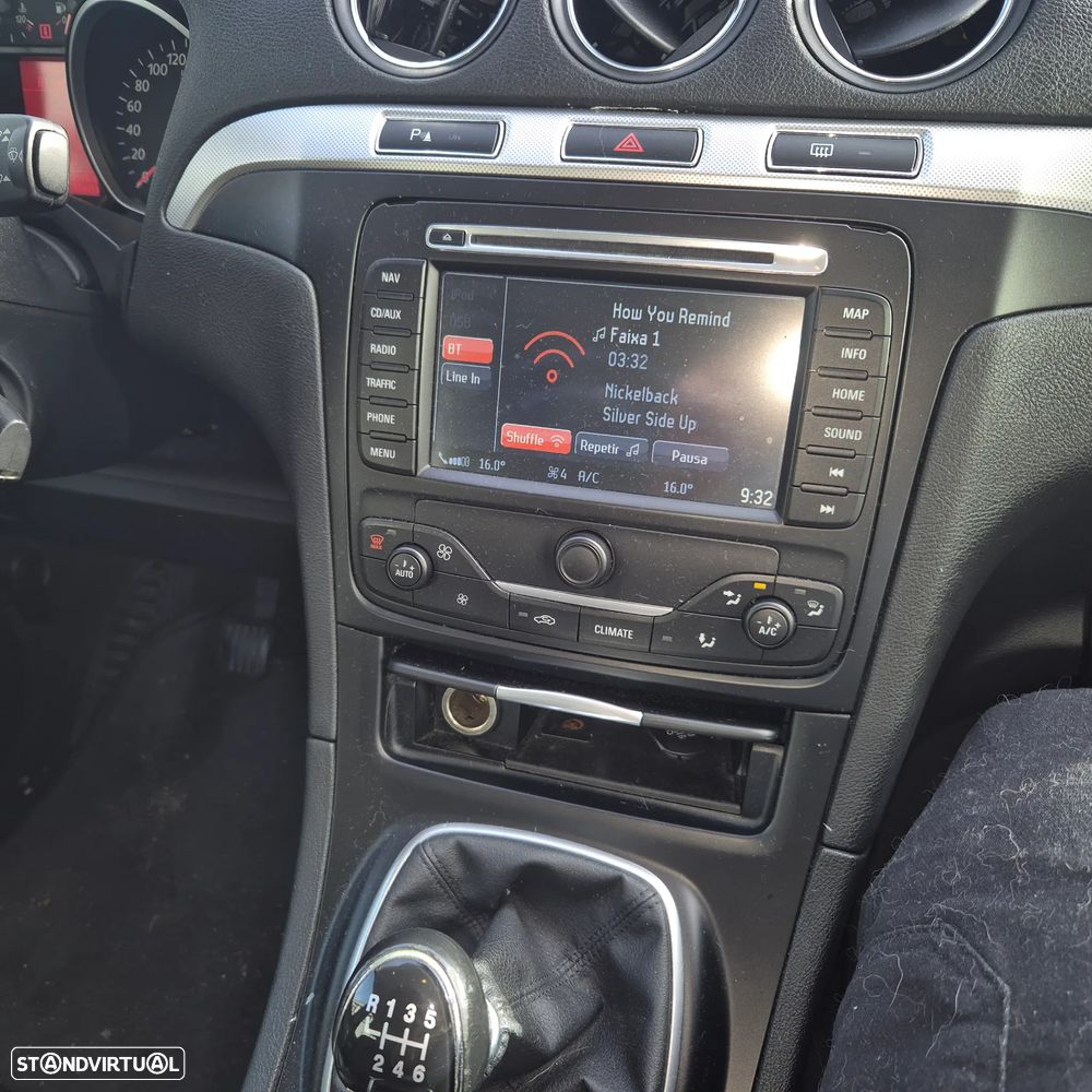 Ford S-Max 2.0 TDCi Titanium 7L - 15