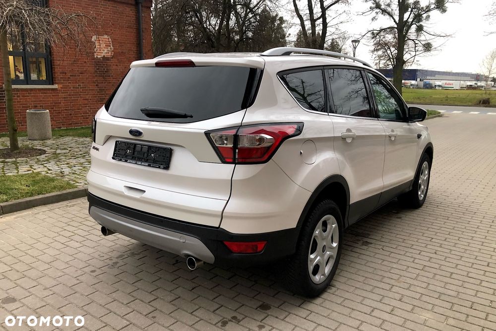 Ford Kuga 1.5 EcoBoost 2x4 Titanium - 8