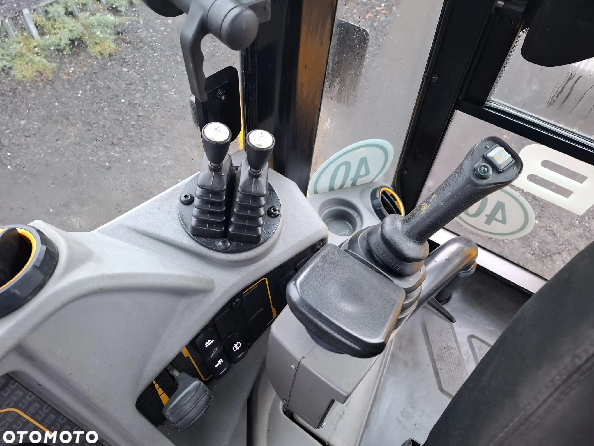 JCB 3CX - 16