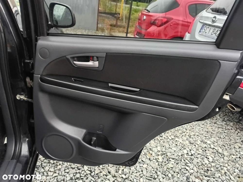 Suzuki SX4 - 28