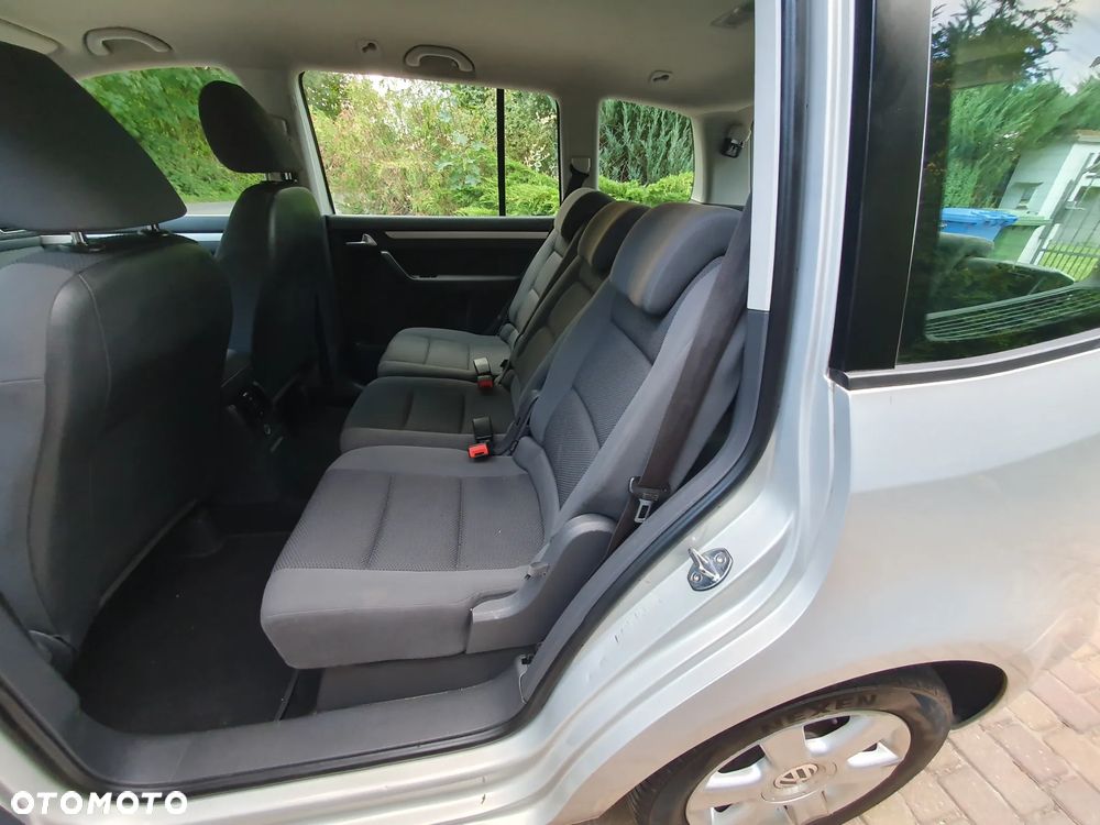 Volkswagen Touran 1.6 TDI DPF Comfortline - 11