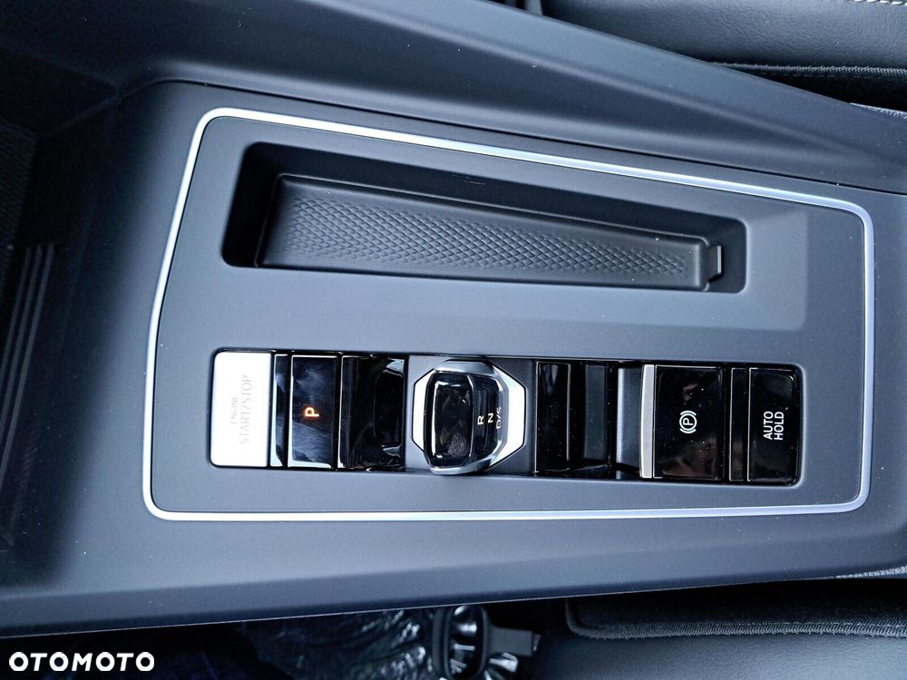 Volkswagen Golf Variant - 36