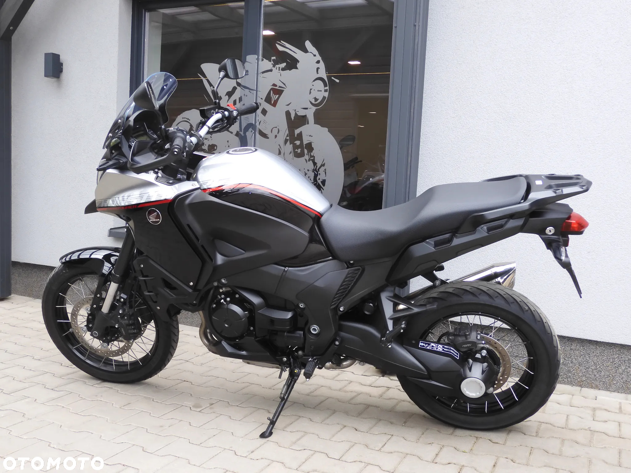 Honda VFR - 27