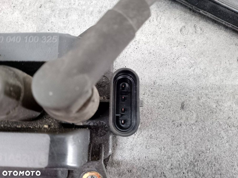 CEWKA ZAPŁONOWA RENAULT CLIO III 040100325 1.2 16V - 4
