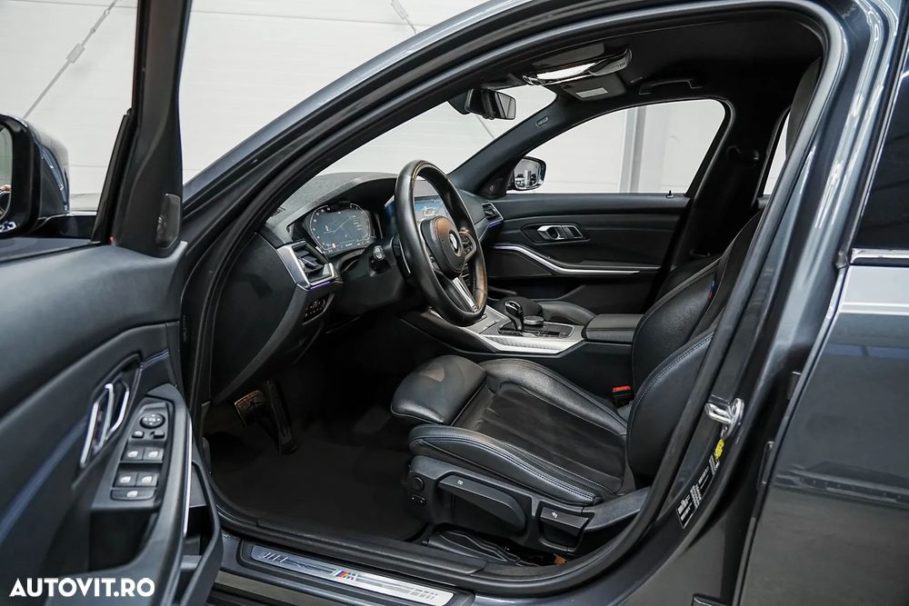 BMW Seria 3 320i AT - 14