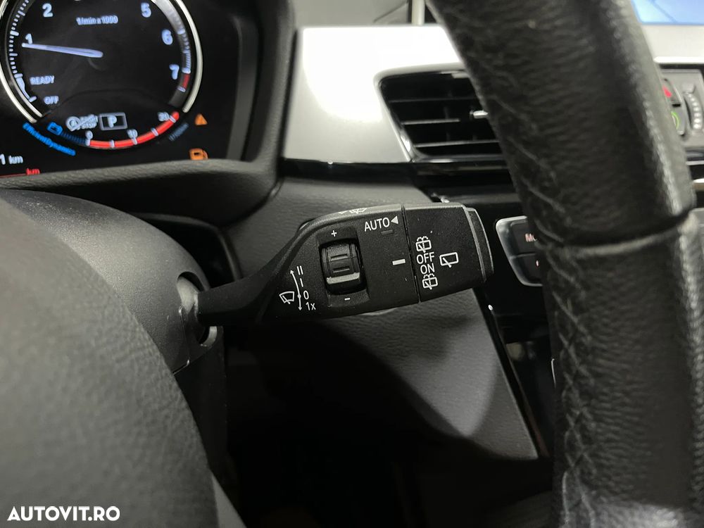 BMW X1 xDrive20i AT - 28