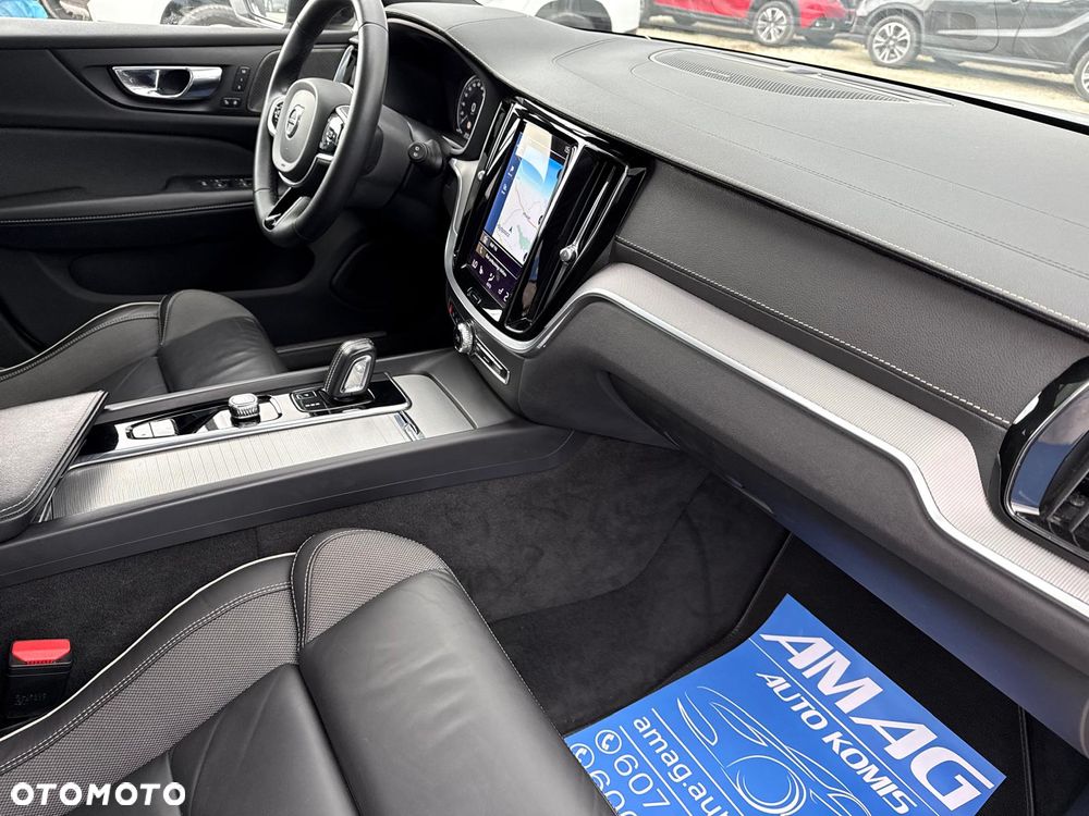 Volvo V60 B3 B Essential - 18