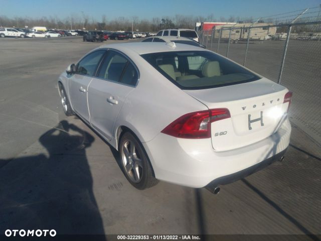Volvo S60 2.5 T5 - 22