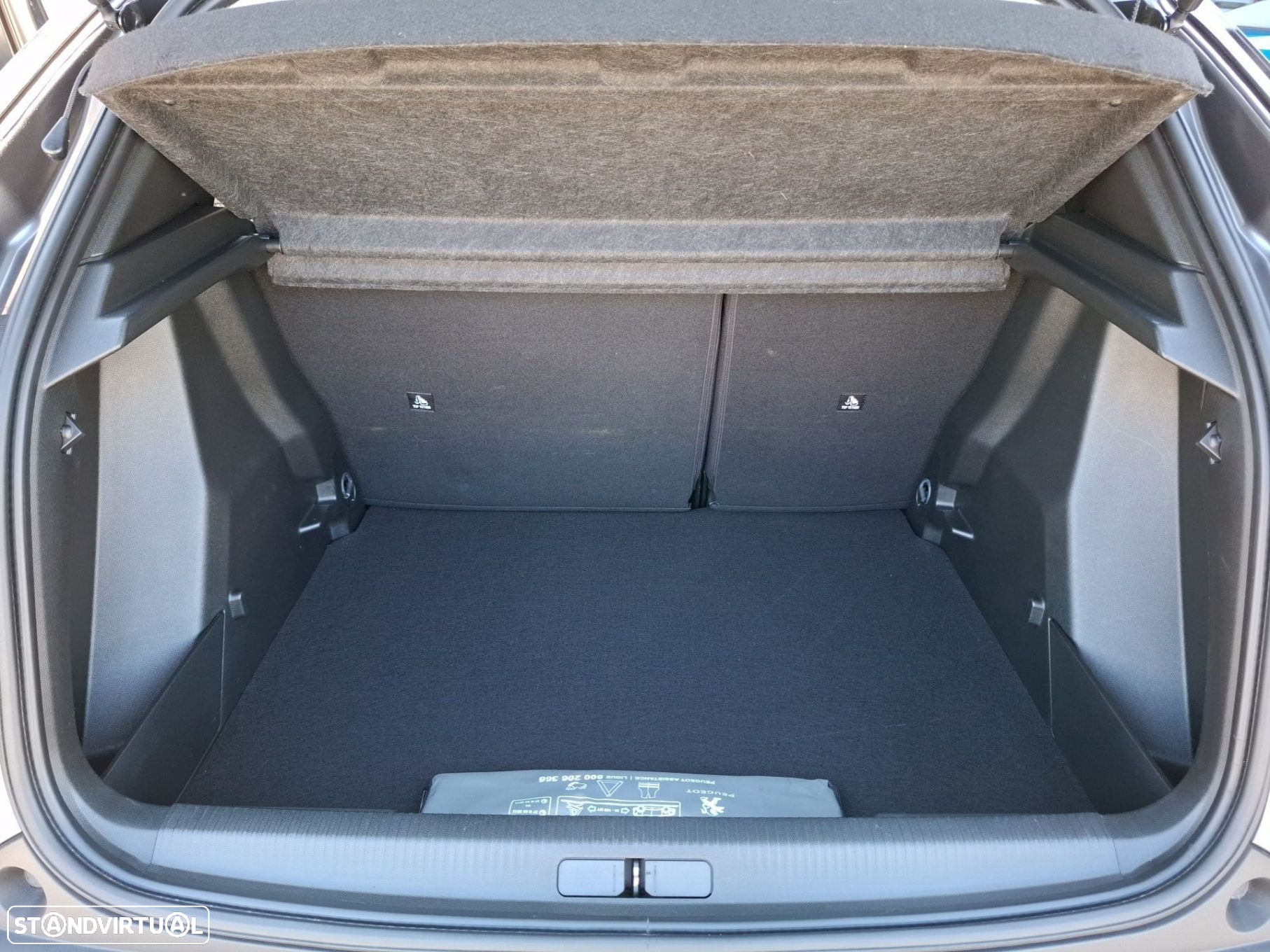 Peugeot 2008 1.2 PureTech Allure - 7