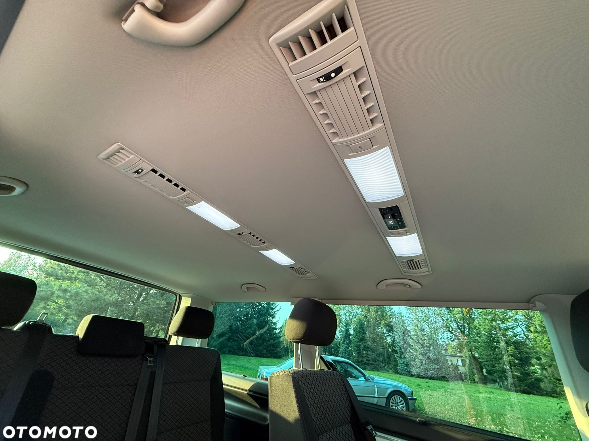 Volkswagen Multivan 6.1 2.0 TDI L1 Trendline DSG - 16