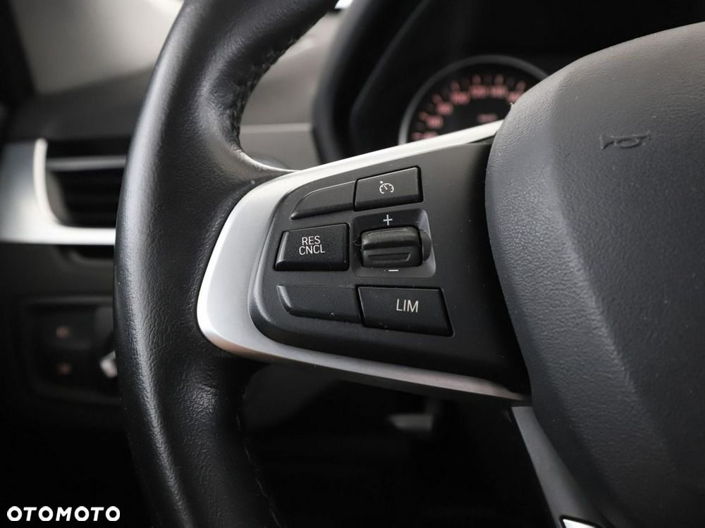 BMW X1 xDrive20d xLine - 32
