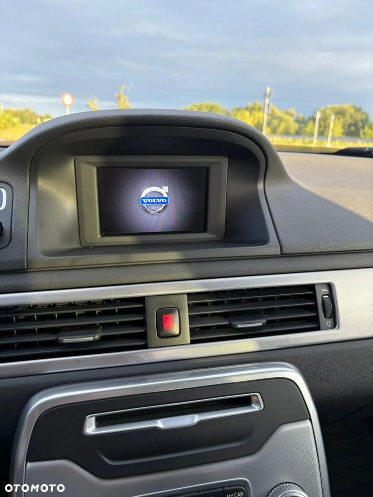 Volvo V70 D5 Geartronic Kinetic - 21