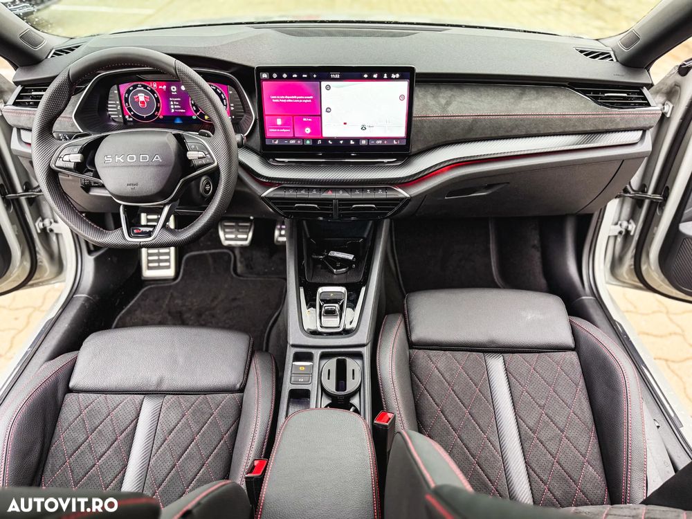 Skoda Octavia 2.0 TSI 265 CP DSG RS - 8