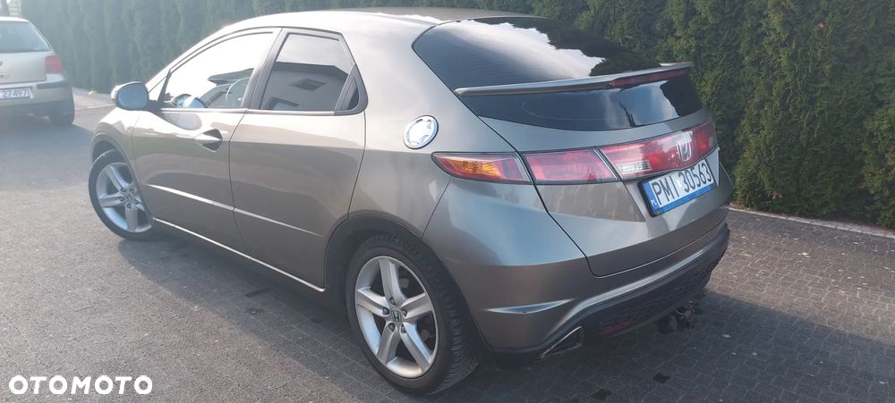 Honda Civic 1.8 Sport - 6