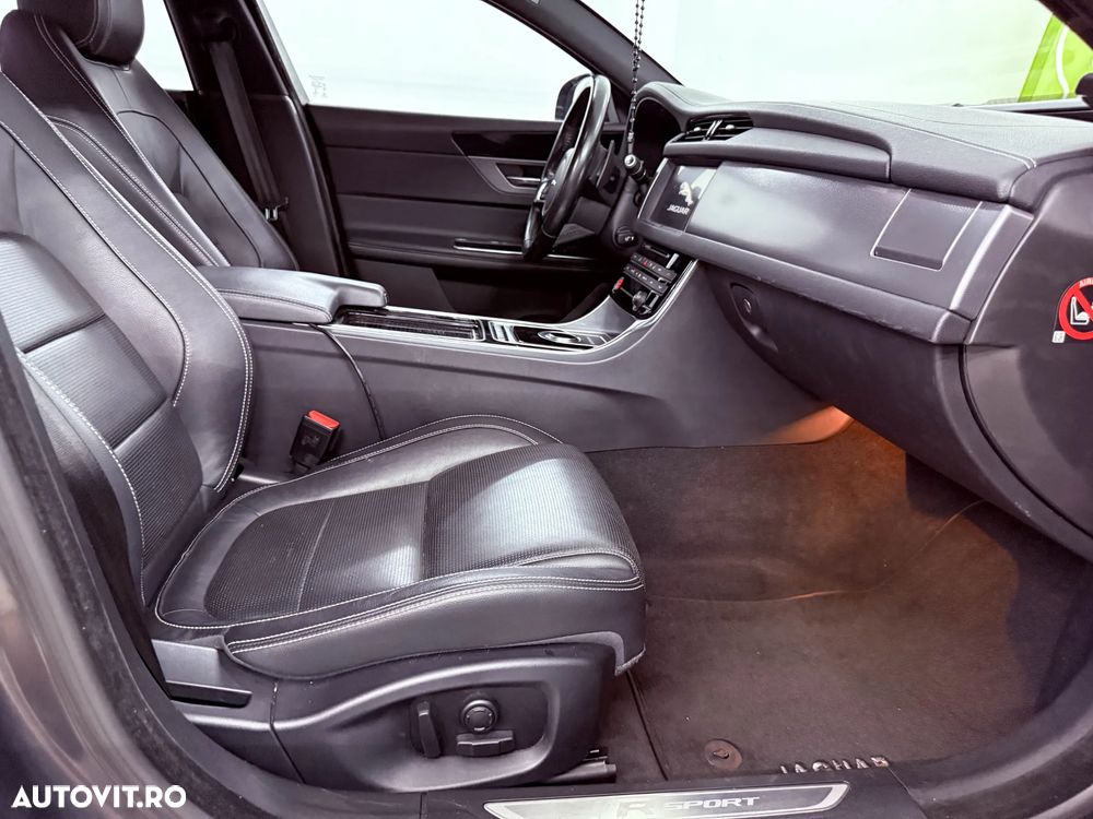 Jaguar XF E-Performance Aut. R-Sport - 18