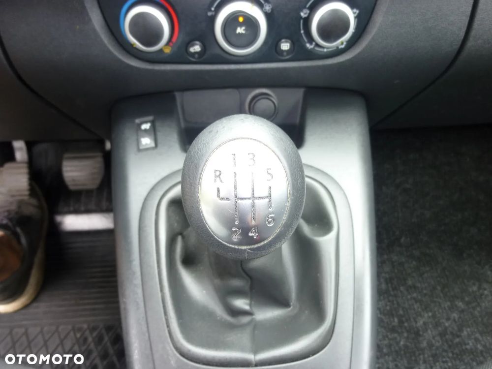 Renault Scenic 1.6 16V 110 Dynamique - 30