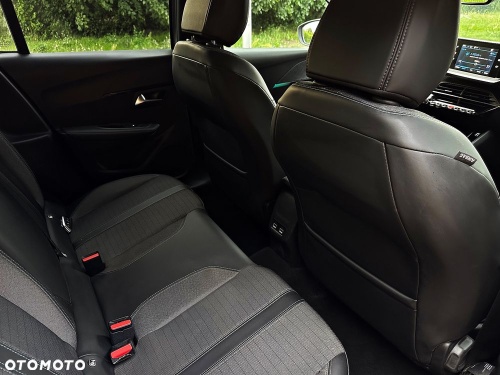 Peugeot 208 PureTech 100 Allure Pack - 12