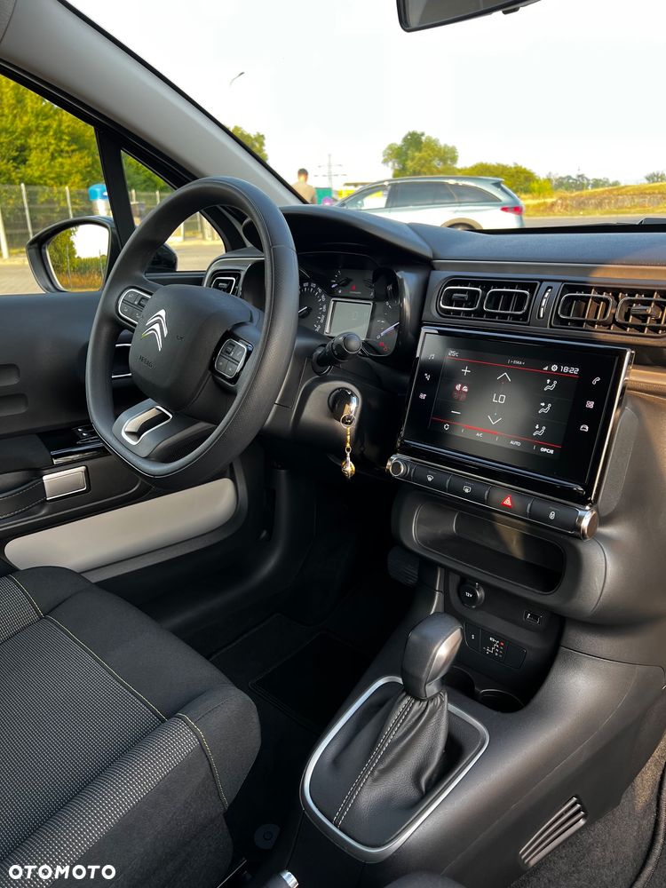 Citroën C3 1.2 PureTech Shine EAT6 - 2