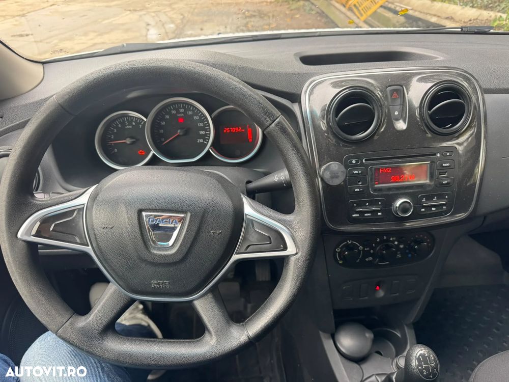 Dacia Logan - 8