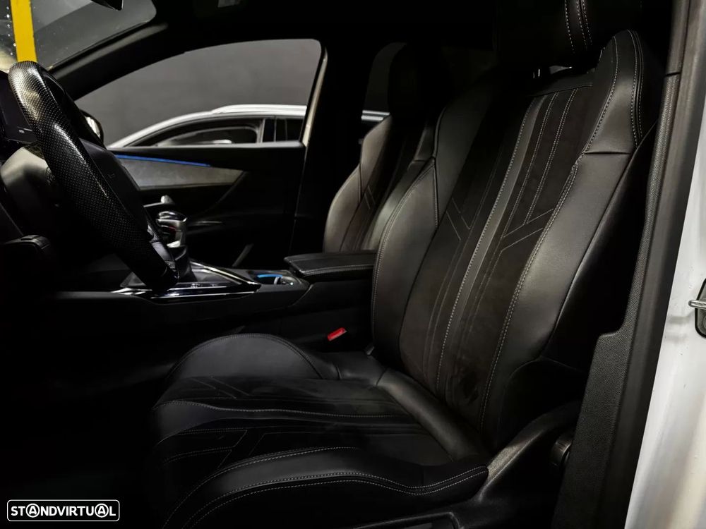 Peugeot 3008 1.5 BlueHDi GT Line J19 - 29