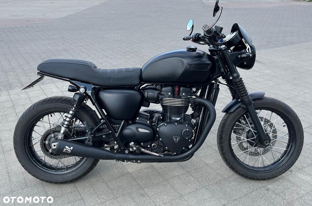 Triumph Bonneville - 1