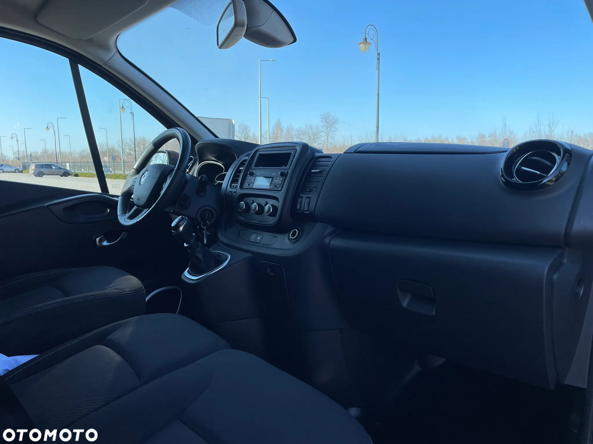 Renault Trafic - 16