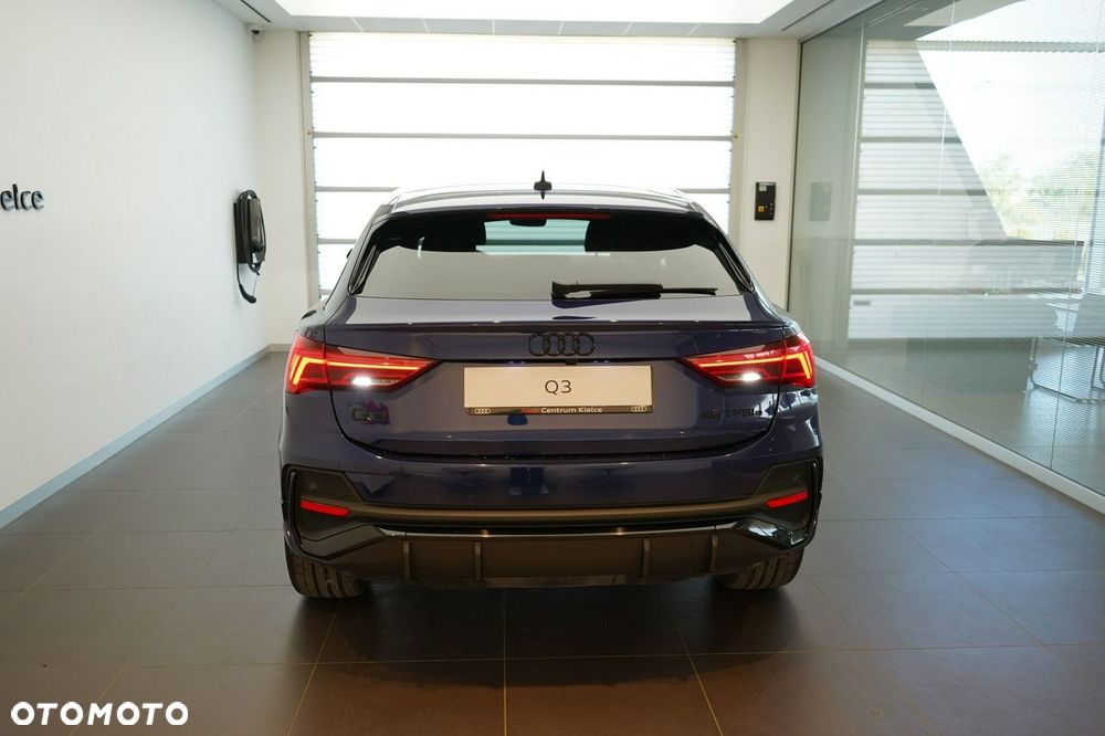 Audi Q3 Sportback - 7