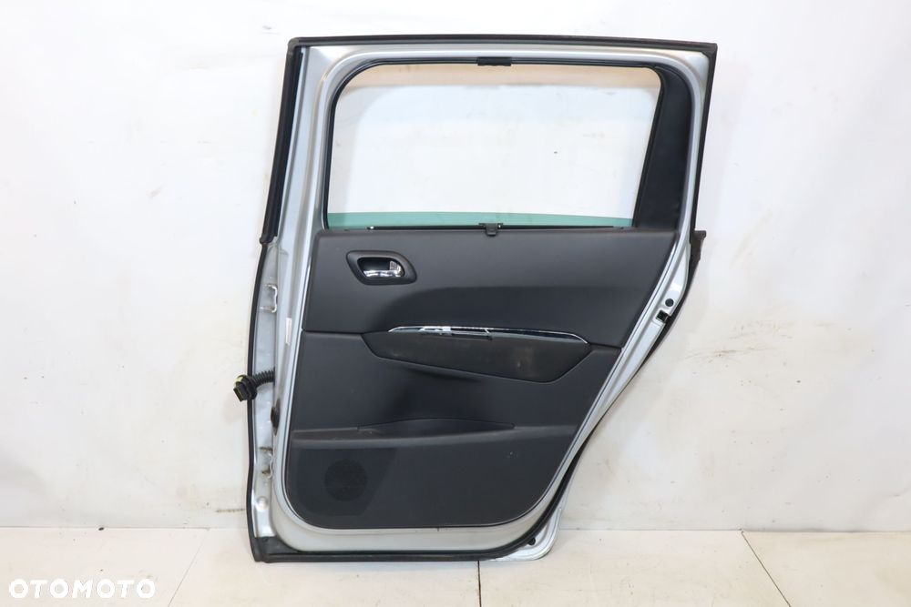 DRZWI PRAWY TYŁ PEUGEOT 5008 I EZRC MINIVAN - 2