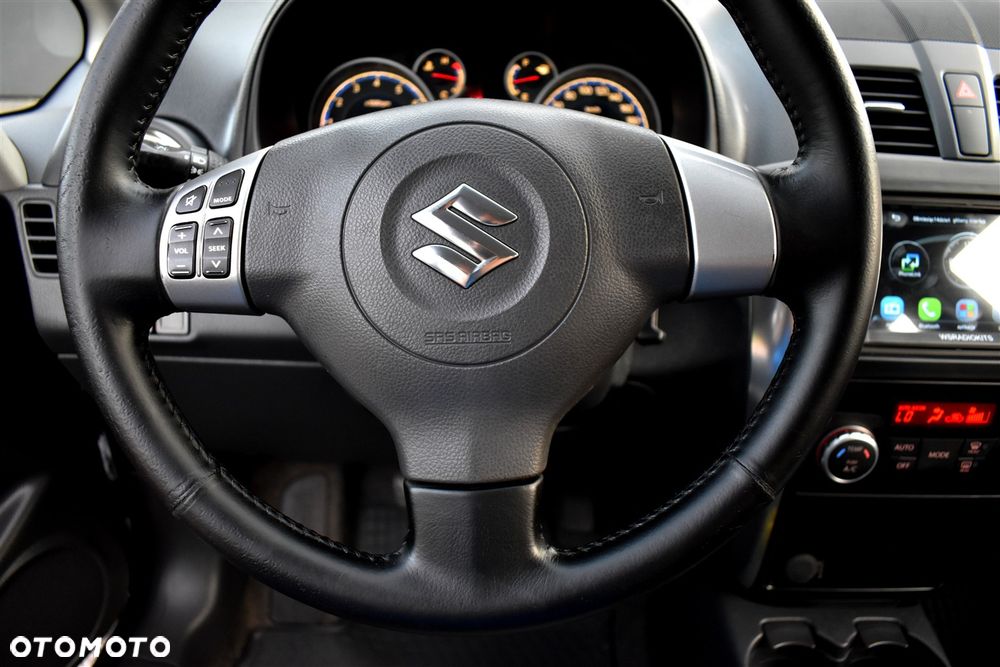 Suzuki SX4 1.6 VVT Streetline 4x2 Club - 34
