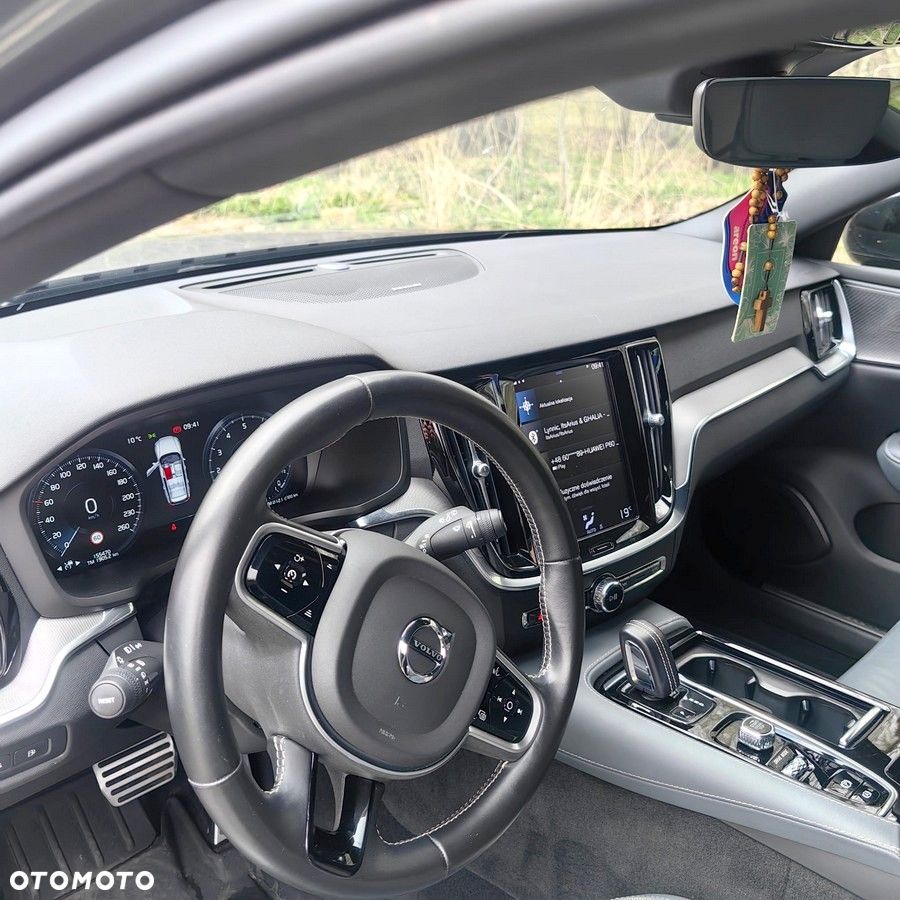 Volvo V60 T6 AWD Recharge Plus Dark - 8