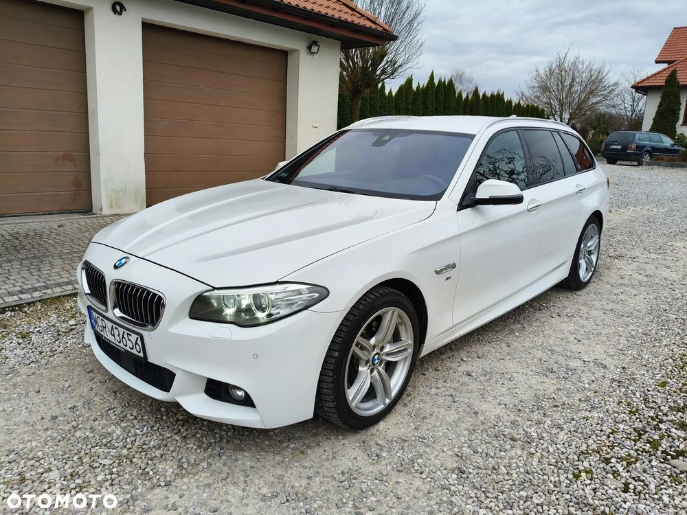 BMW Seria 5 525d xDrive - 11