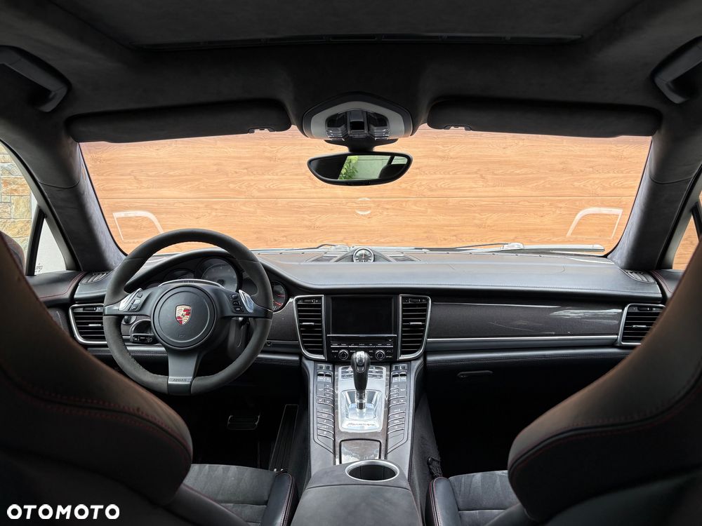 Porsche Panamera 4S - 14