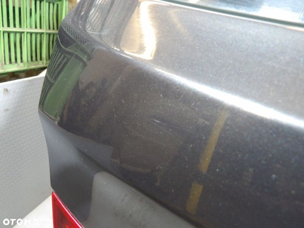 BMW 5 F11 TYLNA KLAPA  B90 - 6