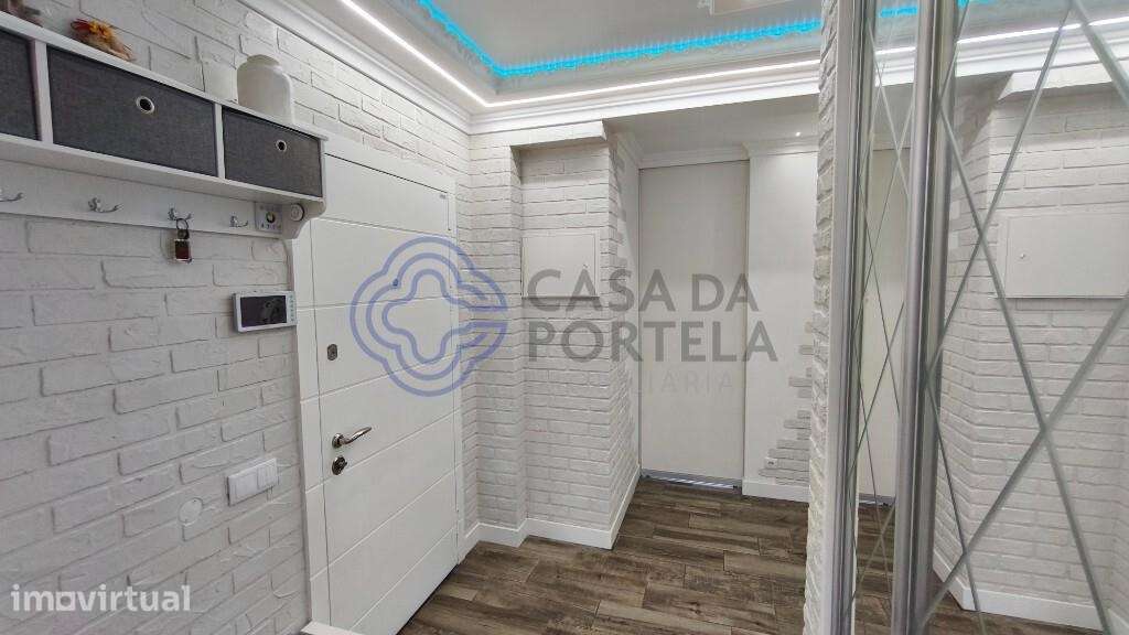 Vende-se excelente T2 totalmente remodelado - Grande imagem: 4/54