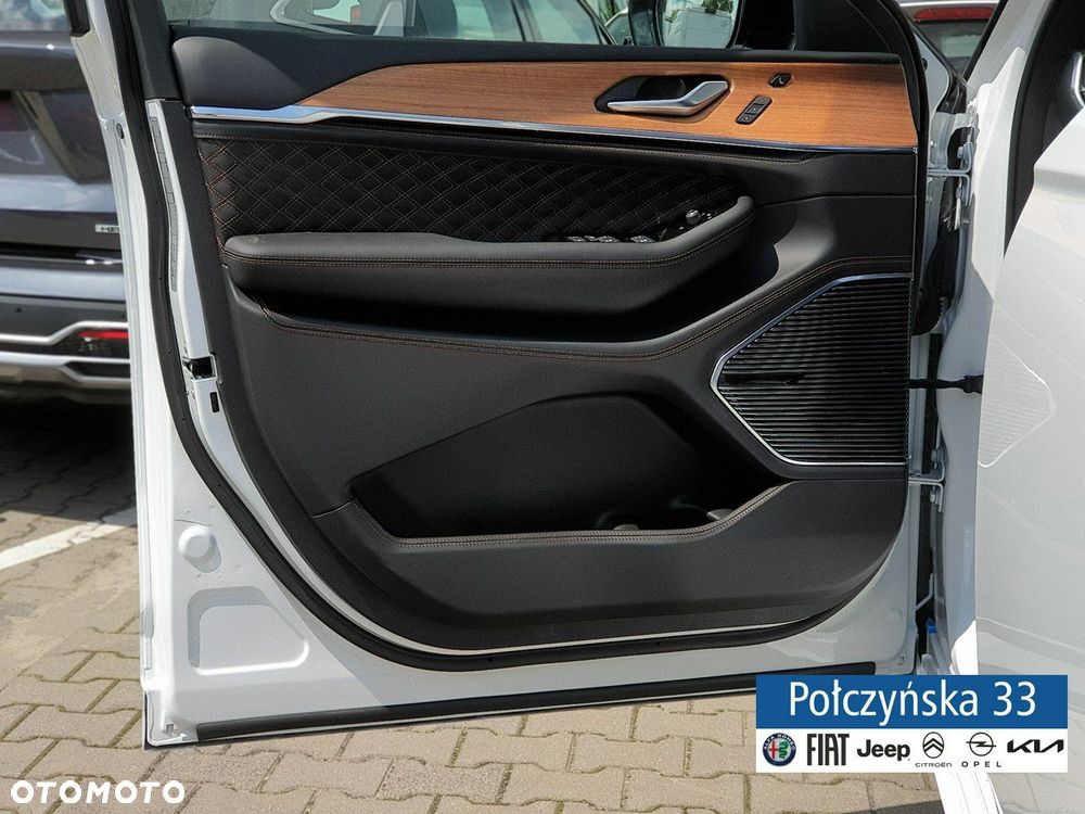 Jeep Grand Cherokee - 15