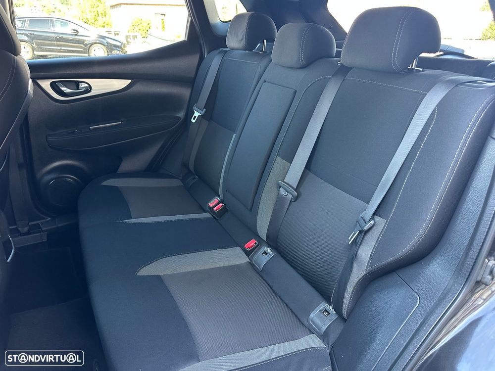 Nissan Qashqai 1.5 dCi N-Connecta 18 PS - 12