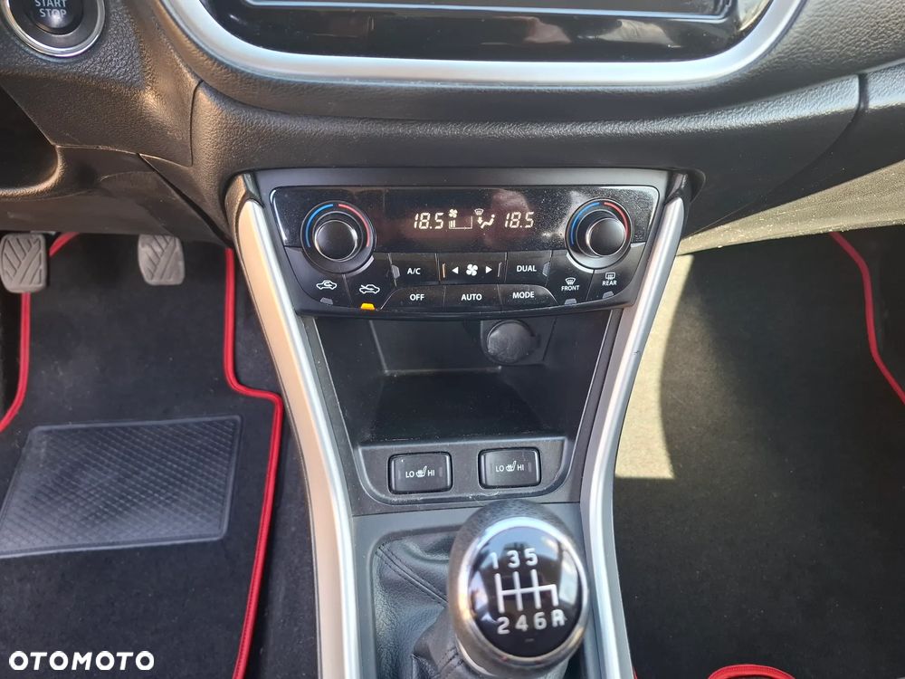 Suzuki SX4 S-Cross 1.6 DDiS Premium 4WD - 12