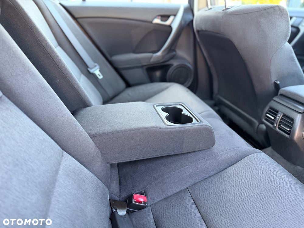 Honda Accord 2.0 Lifestyle - 24