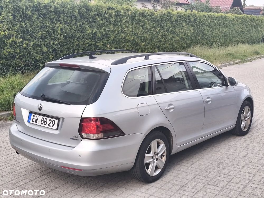 Volkswagen Golf 1.6 TDI DPF Highline - 8