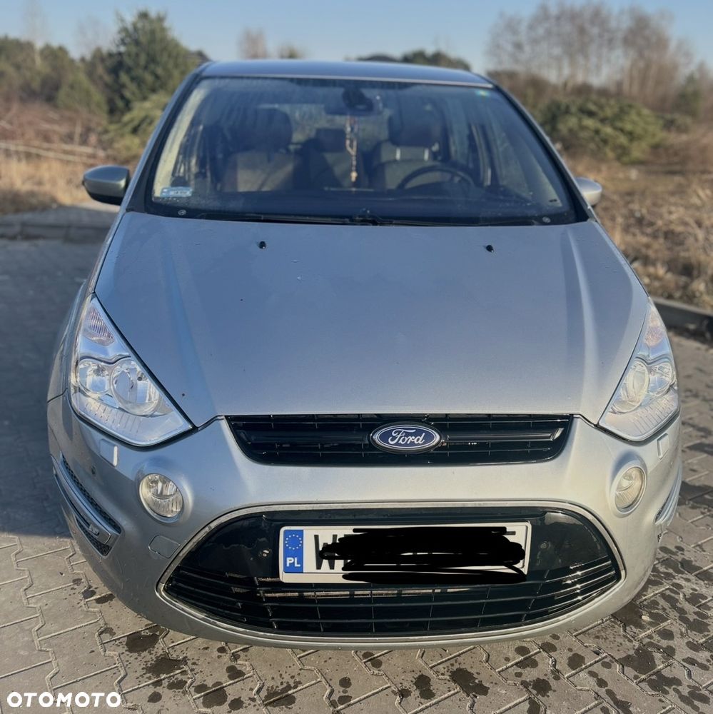 2010 Ford S-Max, photograph 1