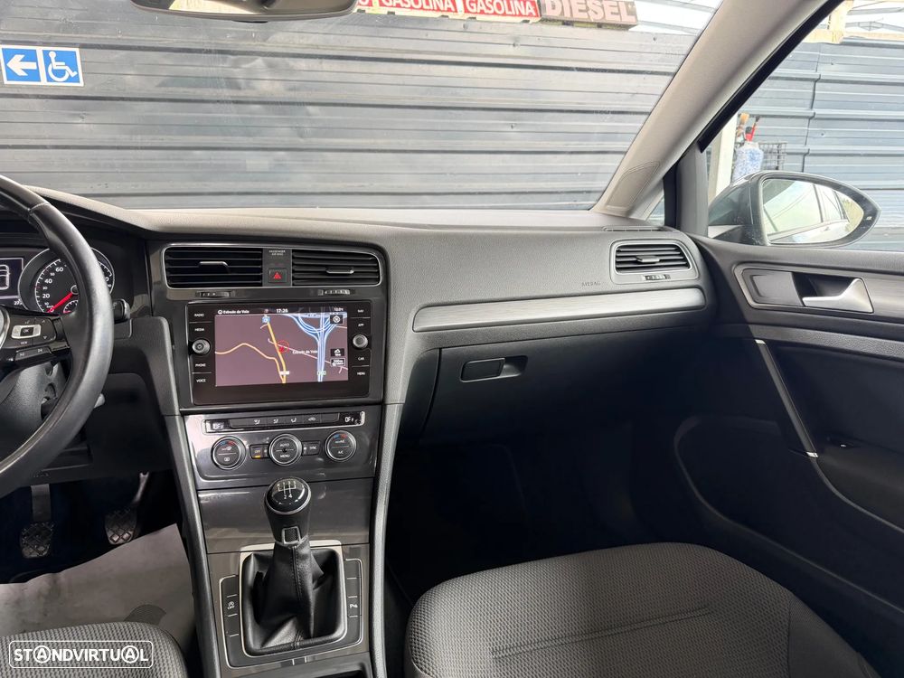 VW Golf 1.6 TDI Confortline - 33