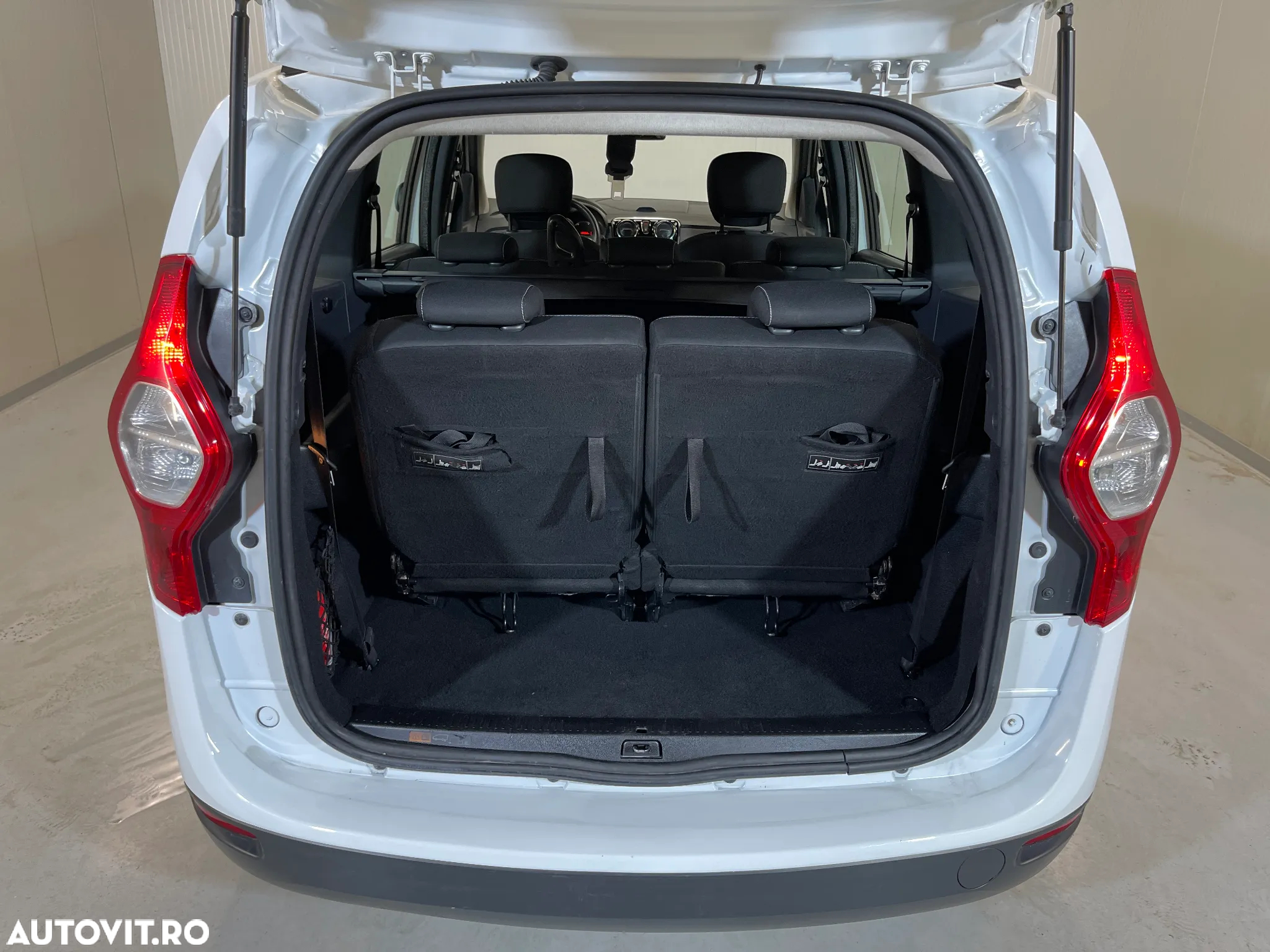 Dacia Lodgy 1.5 Blue dCi Laureate - 13