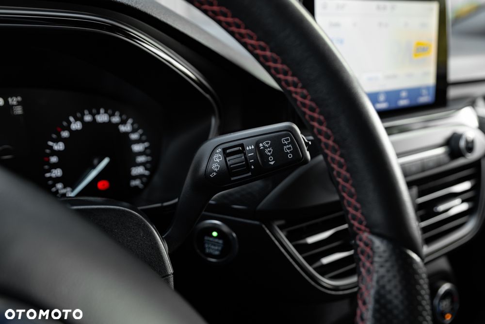 Ford Focus 1.0 EcoBoost ST-Line X - 30