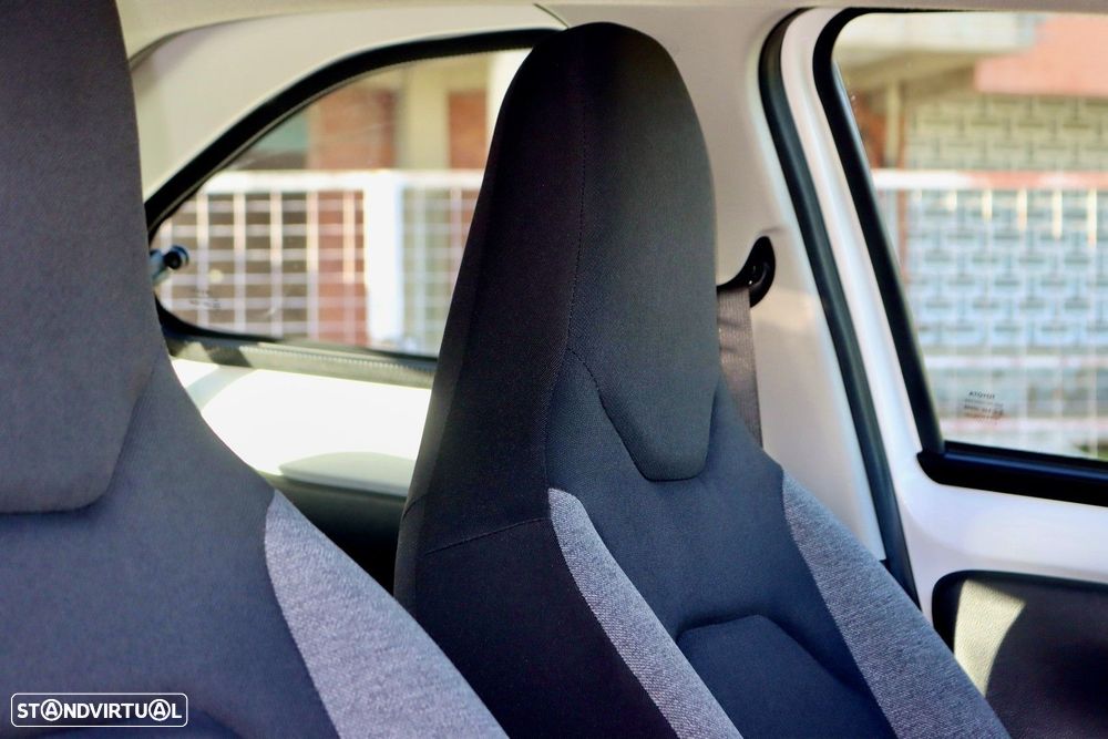 Toyota Aygo X 1.0 Limited - 11