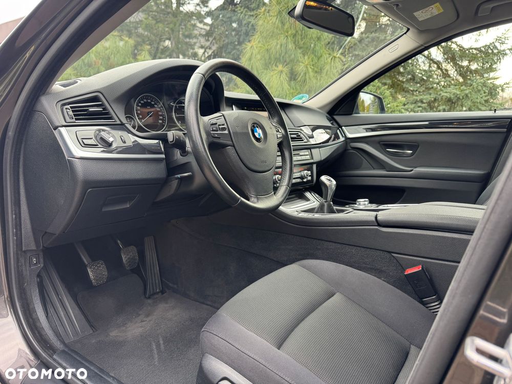 BMW Seria 5 520d - 5