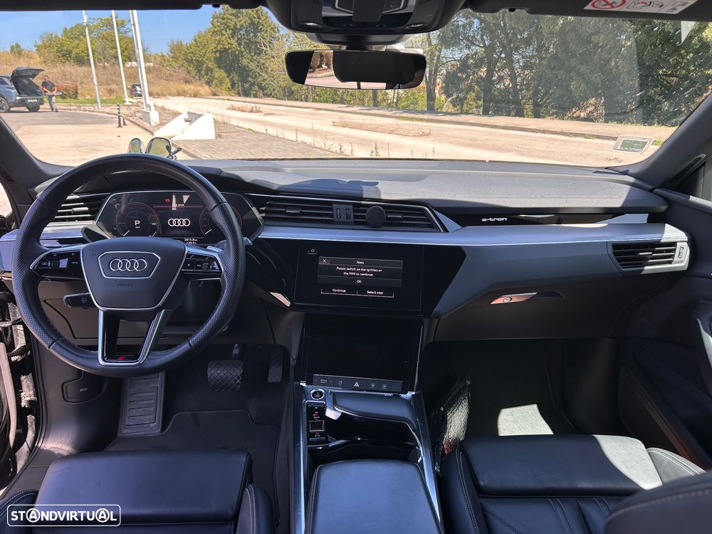 Audi e-tron 55 quattro S line - 11