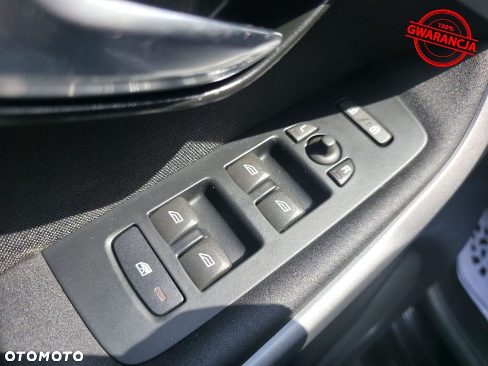 Volvo V40 D2 Drive-E R-Design Kinetic - 33