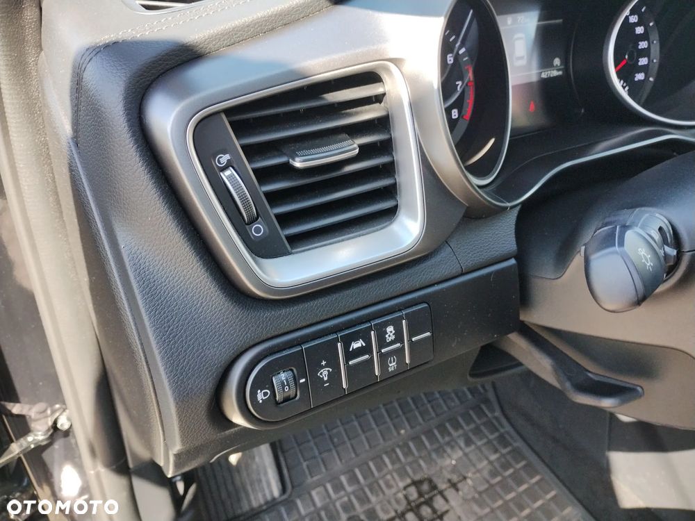 Kia Ceed 1.5 T-GDI M DCT - 21