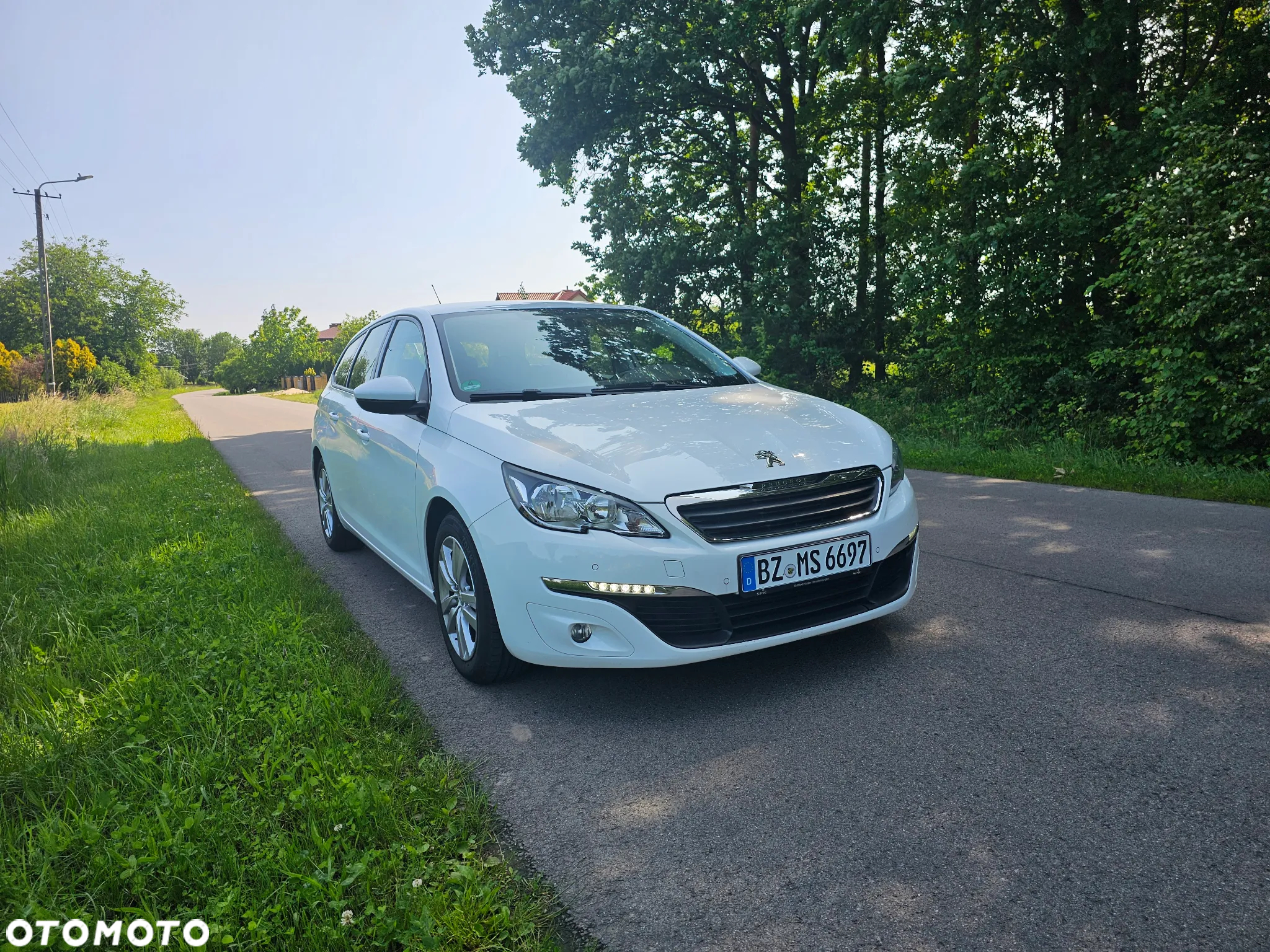 Peugeot 308 SW 1.6 BlueHDi Allure S&S - 2